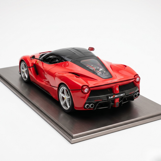 LA FERRARI
