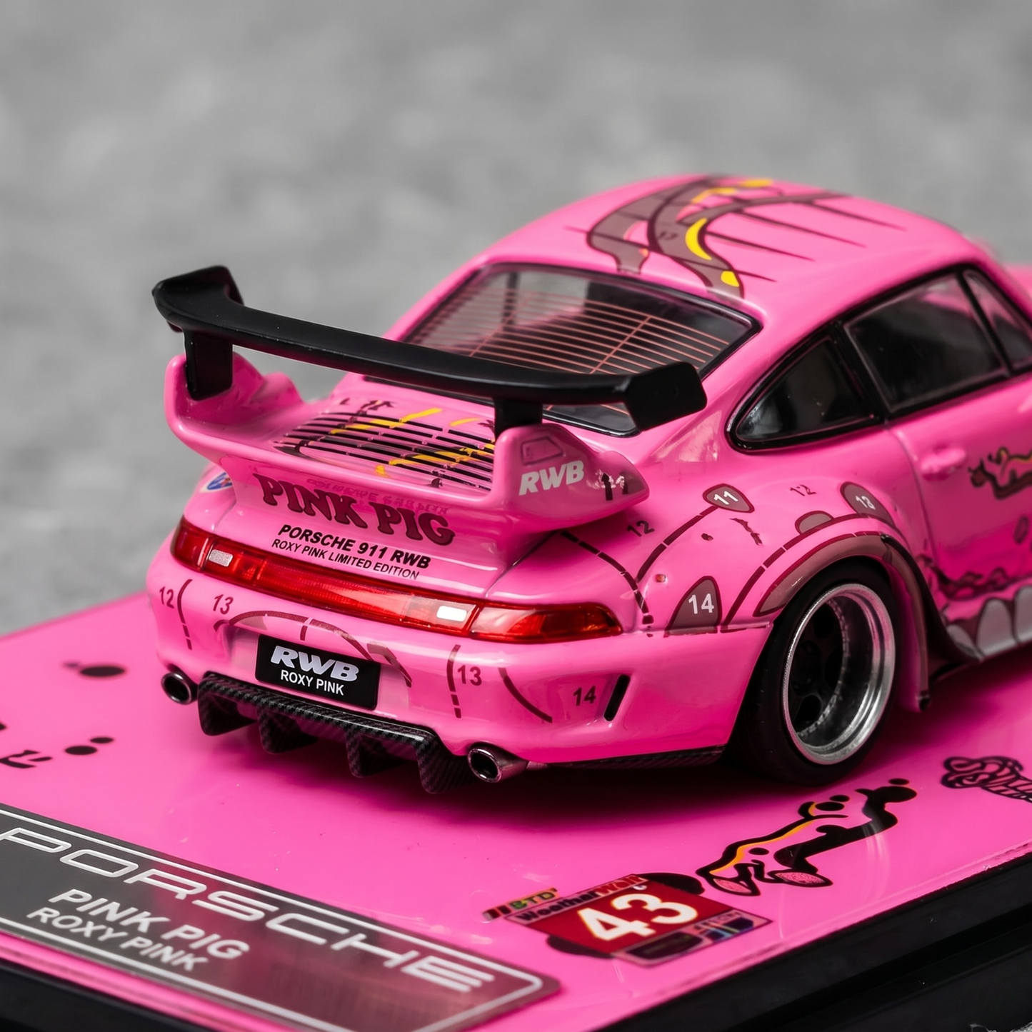 RWB PORSCHE ROXY Pink Limited Edition