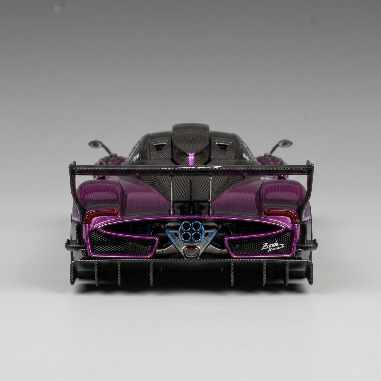 PAGANI ZONDA REVOLUCION Purple