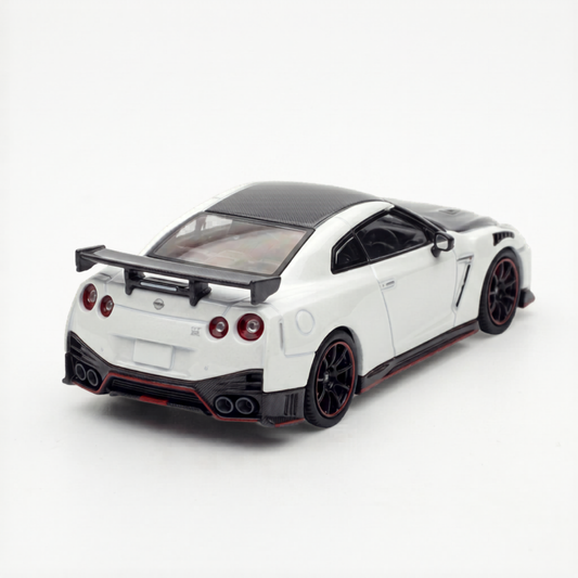 Nissan Skyline GTR R-35 Nismo White