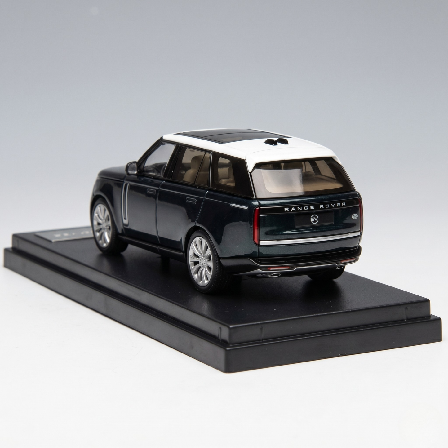 RANGE ROVER GREEN WHITE